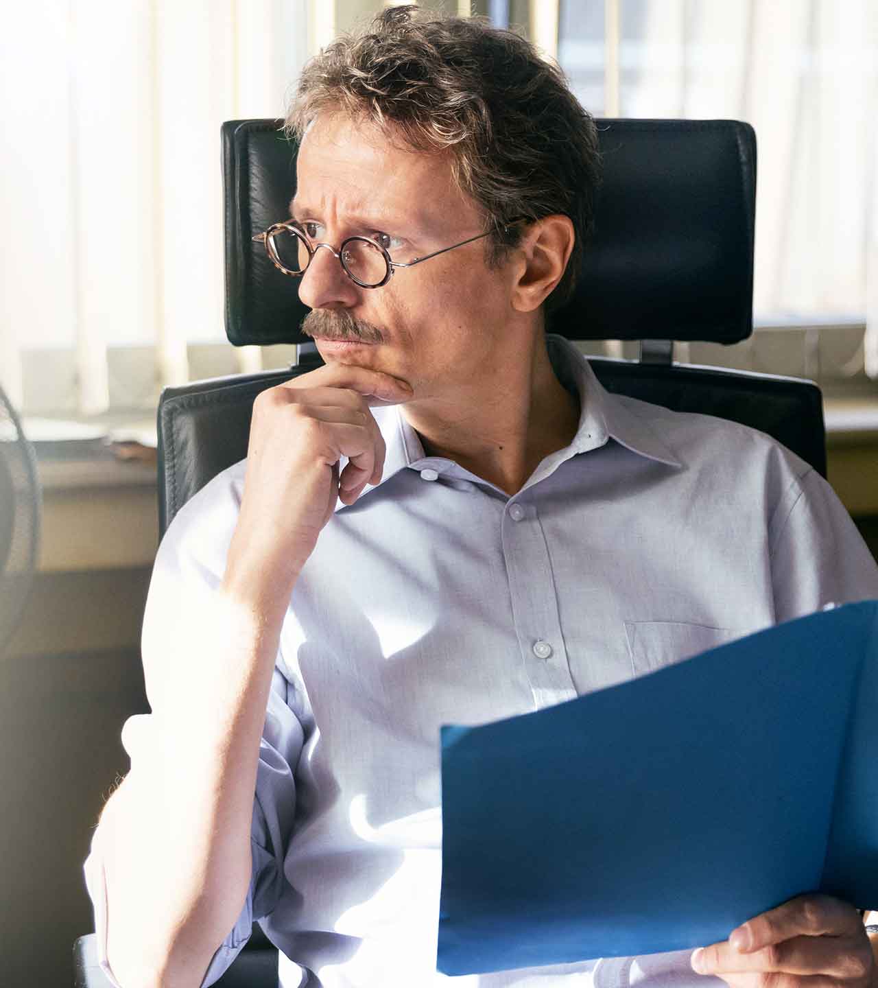 Hintergrundbild zu Alexander Scheer